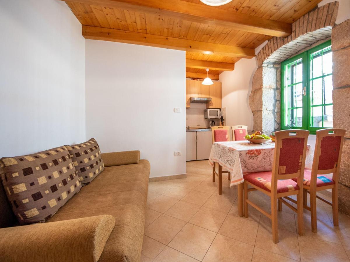 Apartment Kristijan By Interhome Brseč Eksteriør bilde